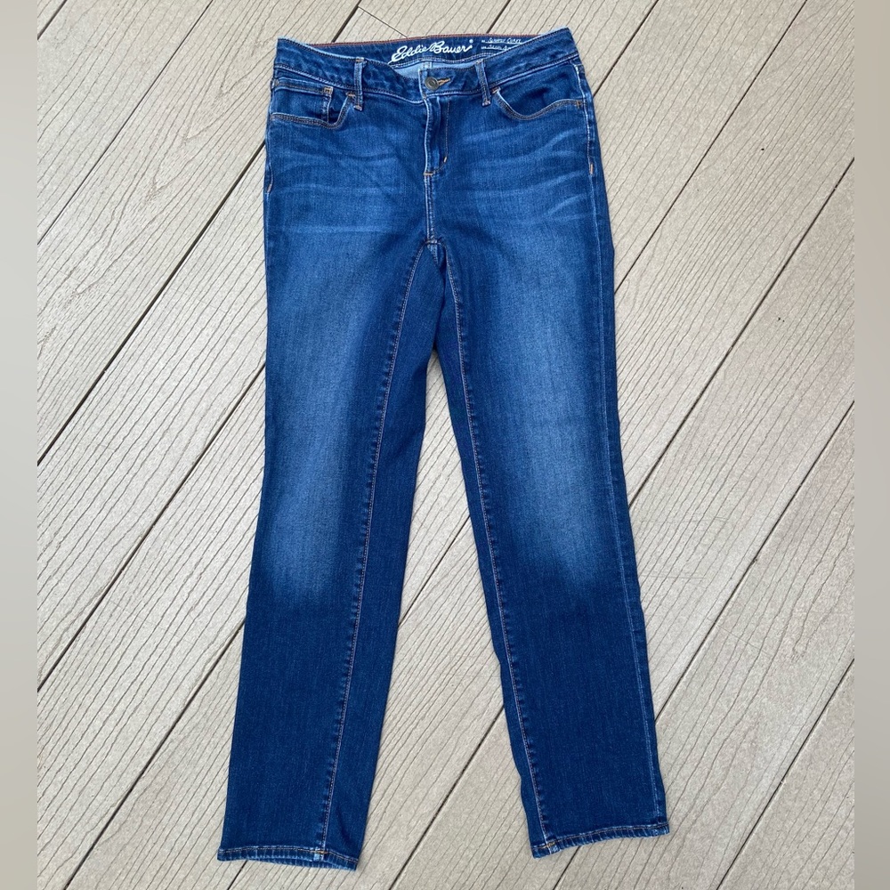 Eddie Bauer Slightly Curvy women’s jeans sz8